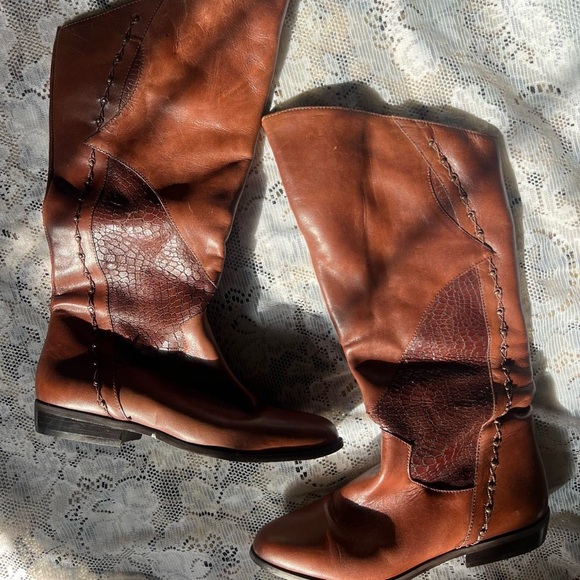 Vintage genuine leather brown boots, leather knee high boots, boho boots - Picture 2 of 6